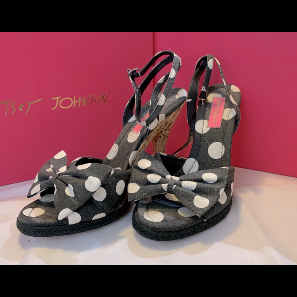 Betsey Johnson Jodie Heel